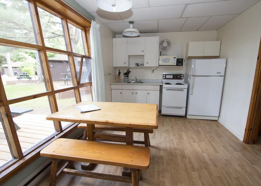 The Pines Cottage Resort Oxtongue Lake Dış mekan fotoğraf