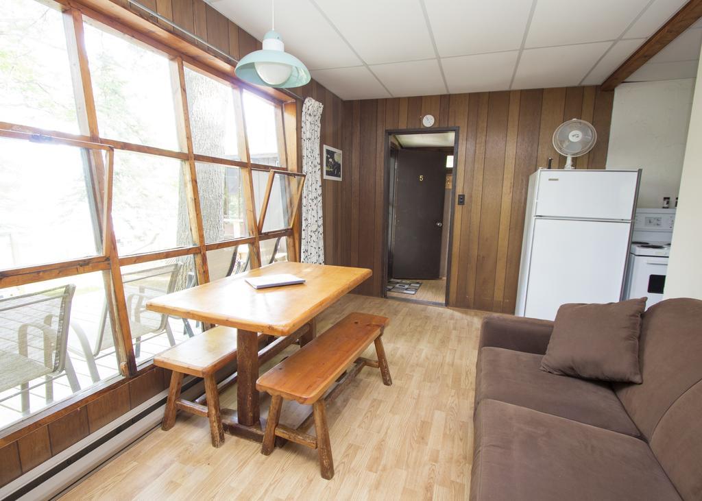 The Pines Cottage Resort Oxtongue Lake Dış mekan fotoğraf
