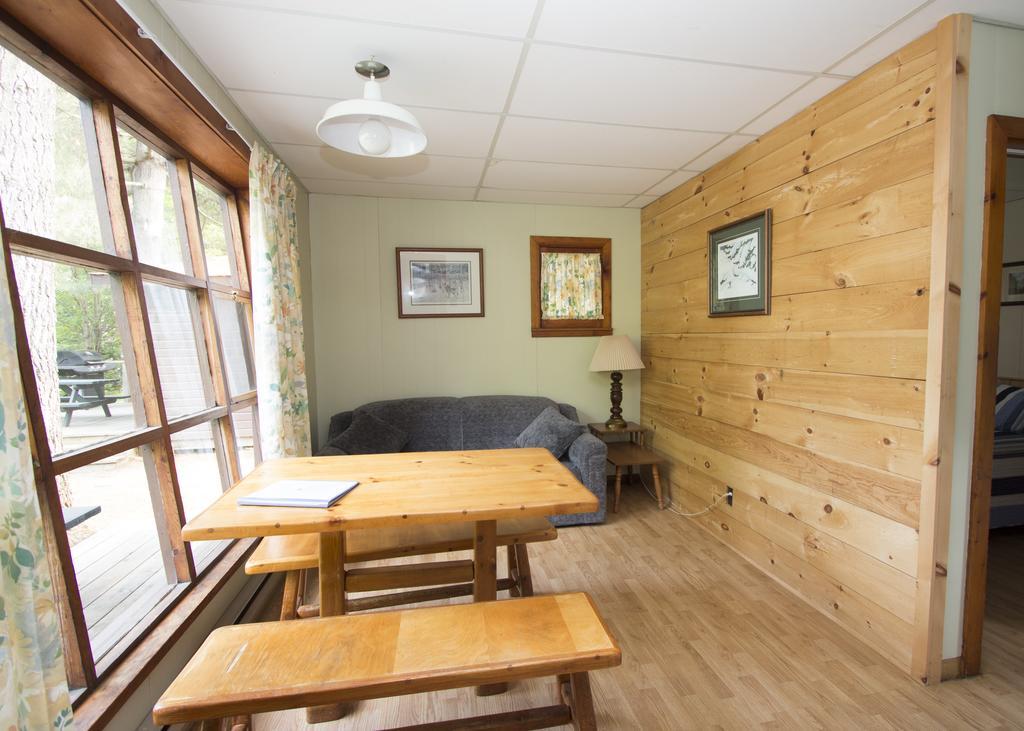 The Pines Cottage Resort Oxtongue Lake Dış mekan fotoğraf